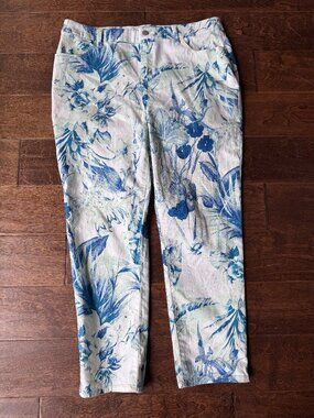 Chicos staight leg casual pants. Size 2 ( Large)